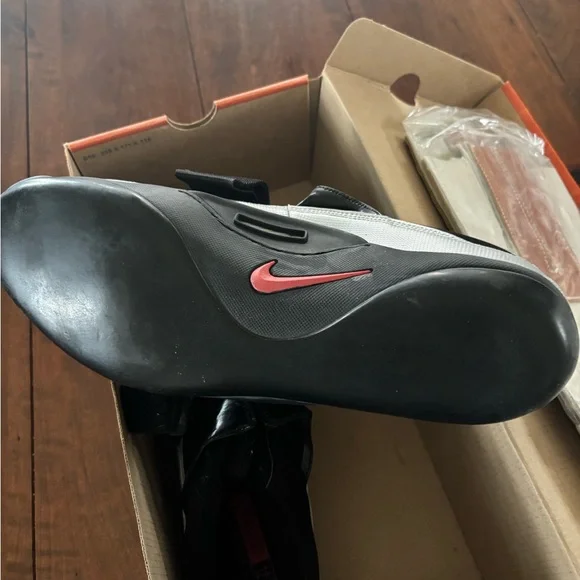 Nike Zoom Rotational Shoes with Red and Black Accents size 12 Men - Picture 3 of 4